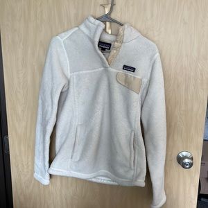 Women’s Patagonia sweater size M